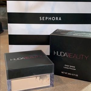 Huda Beauty setting powder